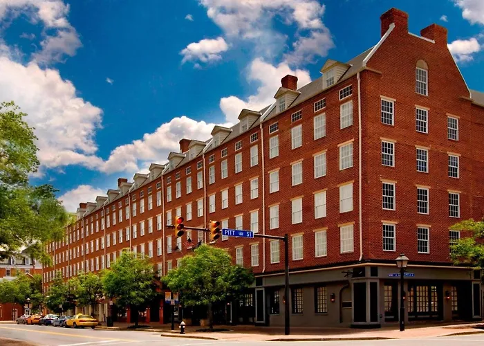 Top Picks for Alexandria VA Hotels: A Guide for Visitors