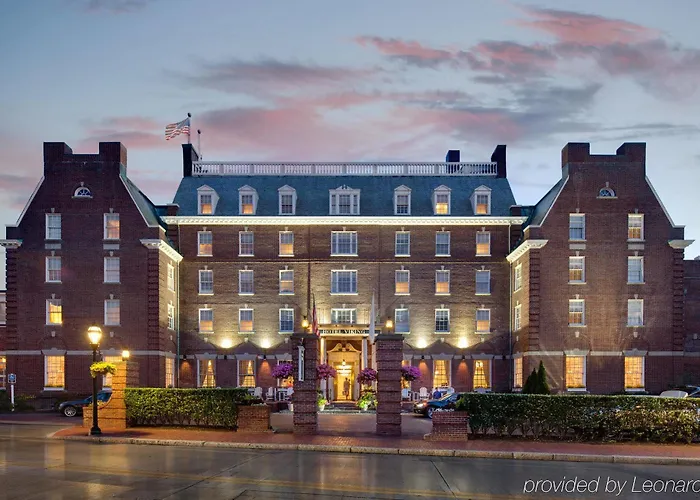 Explore the Best Stays: Newport Hotels RI Edition
