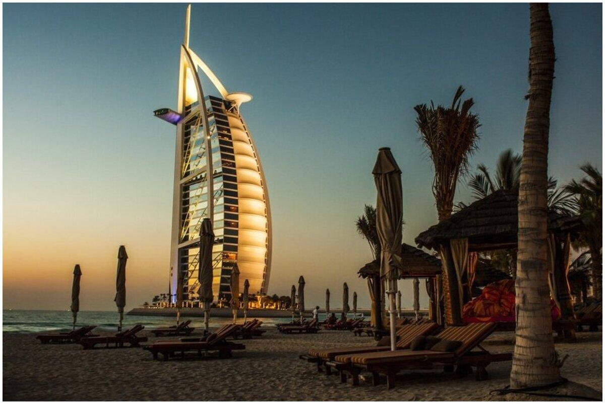 Burj Al Arab, Dubai : The most luxurious hotel in the world